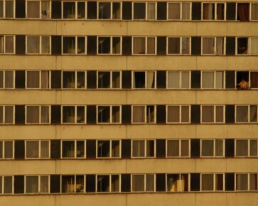 Panelák - bytový dům - bydlení