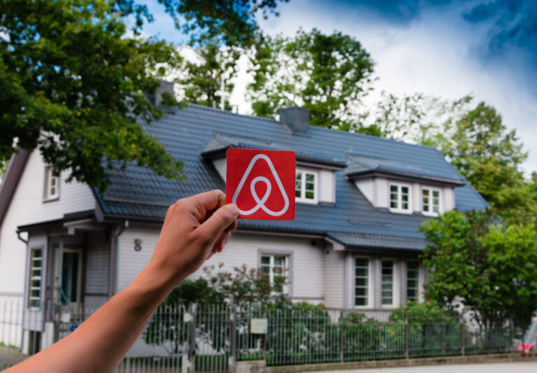 airbnb rekolaudace