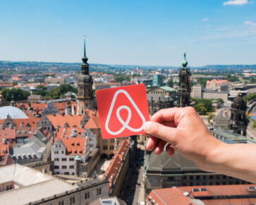 Stanovy: zákaz airbnb